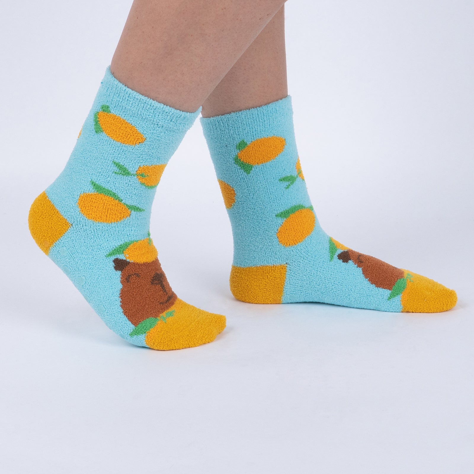 Yuzu Cute, Capybara! Slipper Socks